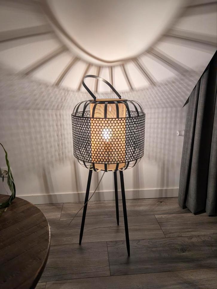 Vloerlamp Metaal Industrieel, Huis en Inrichting, Lampen | Vloerlampen, Zo goed als nieuw, 100 tot 150 cm, Metaal, Ophalen of Verzenden