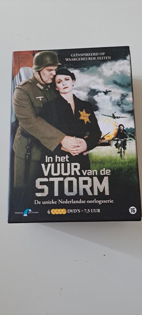 In het Vuur van de Storm - 4 Disc Edition (dvd), Cd's en Dvd's, Dvd's | Tv en Series, Zo goed als nieuw, Boxset, Ophalen of Verzenden