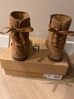 Mooie UGG laarzen maat 27,5 type Corene, Meisje, Overige typen, Ophalen of Verzenden, Zo goed als nieuw