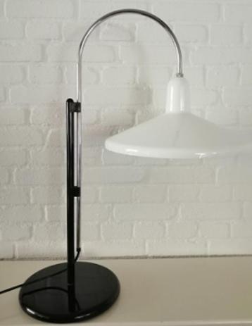 Aparte vintage tafellamp van Harveiluce Iguzzini jaren 60/70 beschikbaar voor biedingen