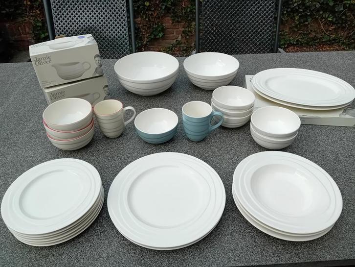 prachig Jamie Oliver Waves servies wit, blauw en rood., Huis en Inrichting, Keuken | Servies, Zo goed als nieuw, Bord(en), Overige stijlen