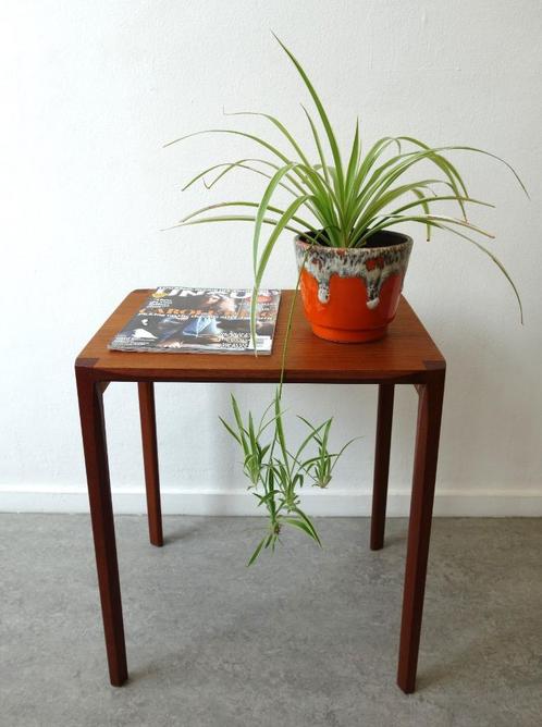 Vintage bijzettafel Wilhelm Renz Teak hout Rex Raab, Huis en Inrichting, Tafels | Bijzettafels, Gebruikt, Rechthoekig, 45 tot 60 cm