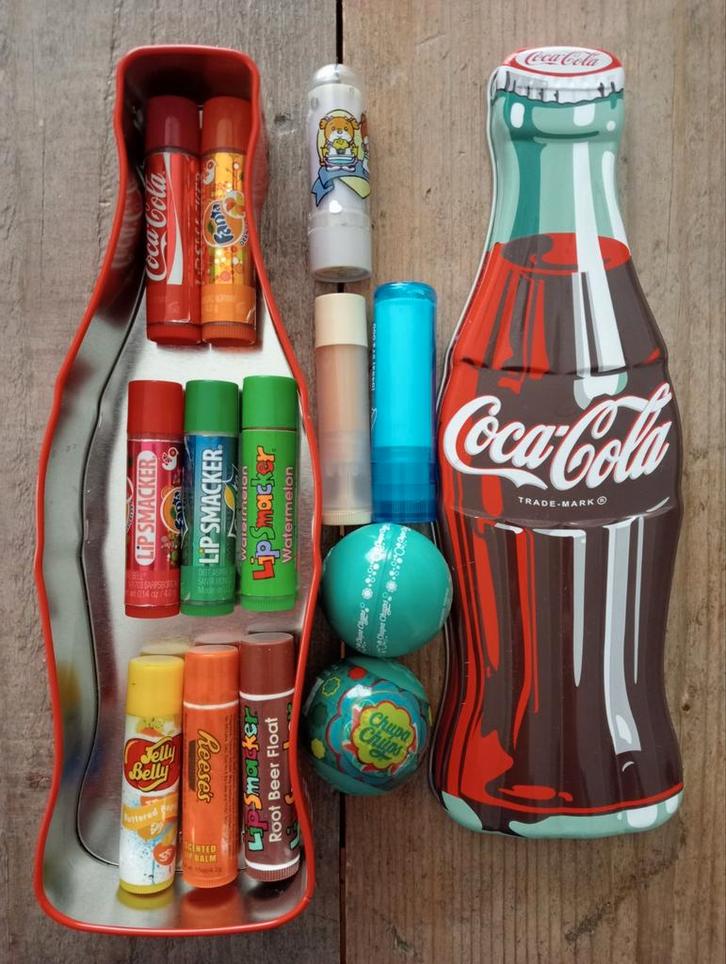 Lipsmacker's in Coca Cola blik flesvorm, Sieraden, Tassen en Uiterlijk, Uiterlijk | Cosmetica en Make-up, Lippen, Ophalen of Verzenden