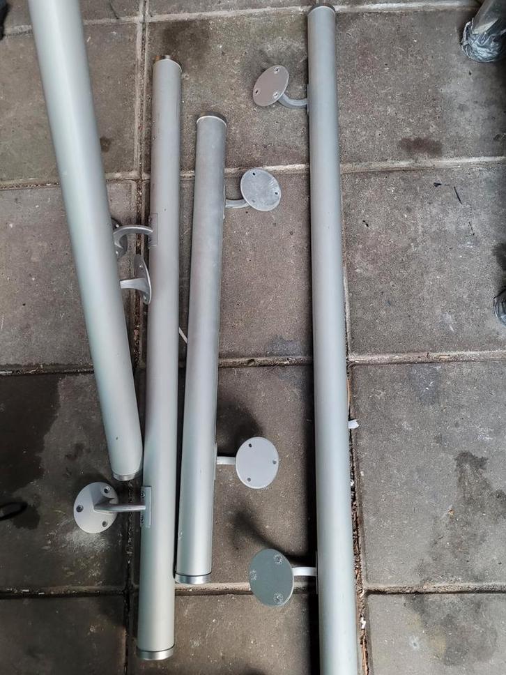 Trapleuningen 4 stuks met bevestiging, Huis en Inrichting, Overige Huis en Inrichting, Ophalen