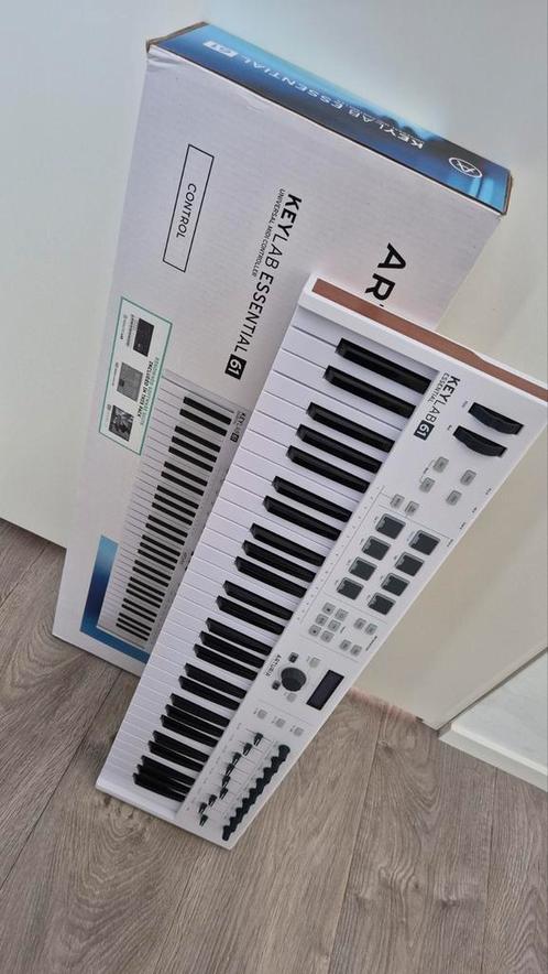 Arturia Keylab Essential 61 Midi Keyboard Te Koop, Muziek en Instrumenten, Midi-apparatuur, Zo goed als nieuw, Ophalen of Verzenden