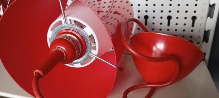 hanglampje - product van Ikea met jaren 60 armatuur, Huis en Inrichting, Lampen | Hanglampen, Gebruikt, 75 cm of meer, Kunststof