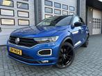 Volkswagen T-Roc 1.0 TSI R-Line Pano 19inch NAP! (bj 2018), Stof, Gebruikt, Euro 6, Blauw