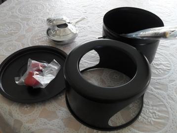 FONDUE SET. beschikbaar voor biedingen