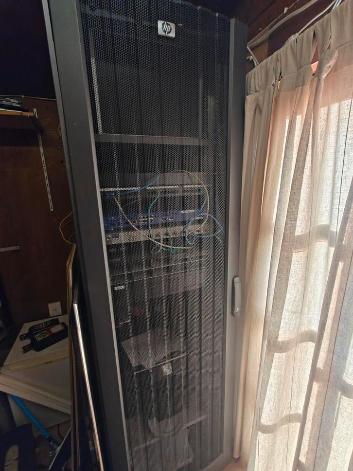 19" HP Server Rack - 196 hoog, 96 diep - Incl. Sleutels, Computers en Software, Serverkasten, Ophalen