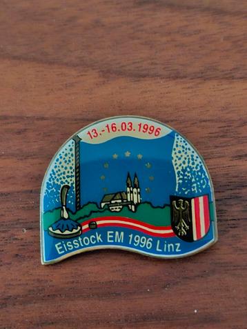 723 Badge Eistock EM 1996 Linz Speldje beschikbaar voor biedingen