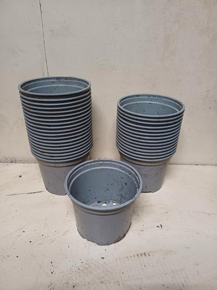 Kweekpotten 2 liter, Tuin en Terras, Bloempotten, Gebruikt, Kunststof, Minder dan 40 cm, Minder dan 25 cm, Rond, Ophalen of Verzenden