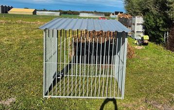 Hondenkennel 2 meter. X 1.5 meter beschikbaar voor biedingen