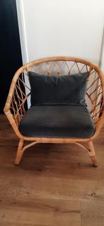 Prachtige rotan fauteuil met muisgrijze fluwelen kussens., Huis en Inrichting, Fauteuils, Ophalen, 75 tot 100 cm, Zo goed als nieuw