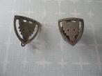 2 Franse insignes des Scout. (speld en vestknoopbadge), Verzamelen, Scouting, Verzenden, Zo goed als nieuw, Embleem, Speld of Insigne