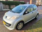 Peugeot 107 1.0 12V 5DR 2008 Grijs, Auto's, Voorwielaandrijving, 4 stoelen, 68 pk, Origineel Nederlands