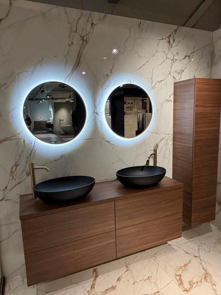 Koopje!luxe Badmeubel Noten en mat Gouden Kranen & Hoge Kast, Huis en Inrichting, Badkamer | Badkamermeubels, Nieuw, Wastafelkast