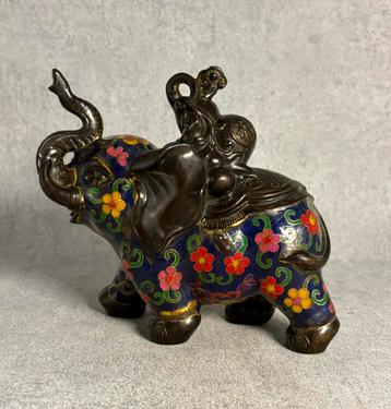 Olifant cloisonné brons beschikbaar voor biedingen