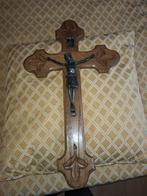 Houten Kruisbeeld met Christusfiguur, Verzenden