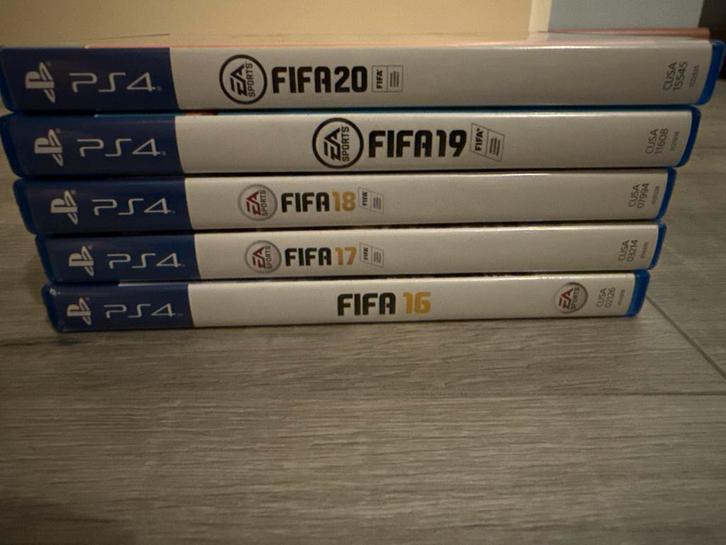 FIFA PS4 Games - Collectie!, Spelcomputers en Games, Games | Overige, Gebruikt, Sport, 1 speler, Vanaf 3 jaar, Eén computer, Verzenden
