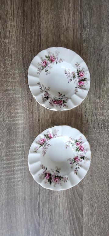 Royal Albert Lavender Rose Asbakken beschikbaar voor biedingen