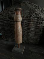 Landelijke houten kandelaar op voet, Ophalen of Verzenden, Zwart, Hout