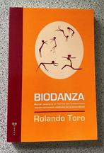 Biodanza - Rolando Toro, Achtergrond en Informatie, Ophalen of Verzenden, Zo goed als nieuw, Spiritualiteit algemeen