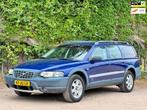 Volvo V70 Cross Country 2.4 T/AWD/AUT/CAMERA/PSENSOR/TREKHAA, Auto's, Traction-control, Blauw, 2435 cc, Vierwielaandrijving