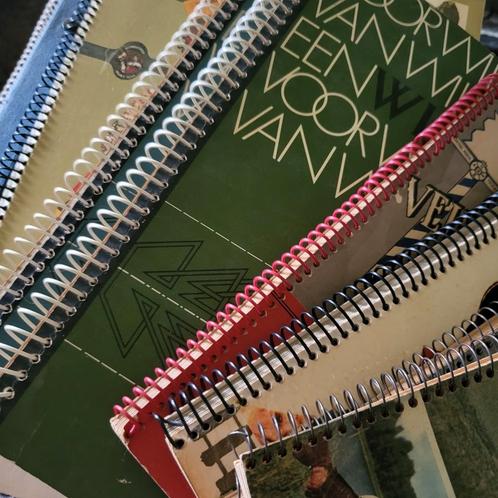 Grote verzameling sigarenbandjes., Verzamelen, Rookartikelen, Aanstekers en Luciferdoosjes, Gebruikt, Sigarenbandjes, Ophalen of Verzenden