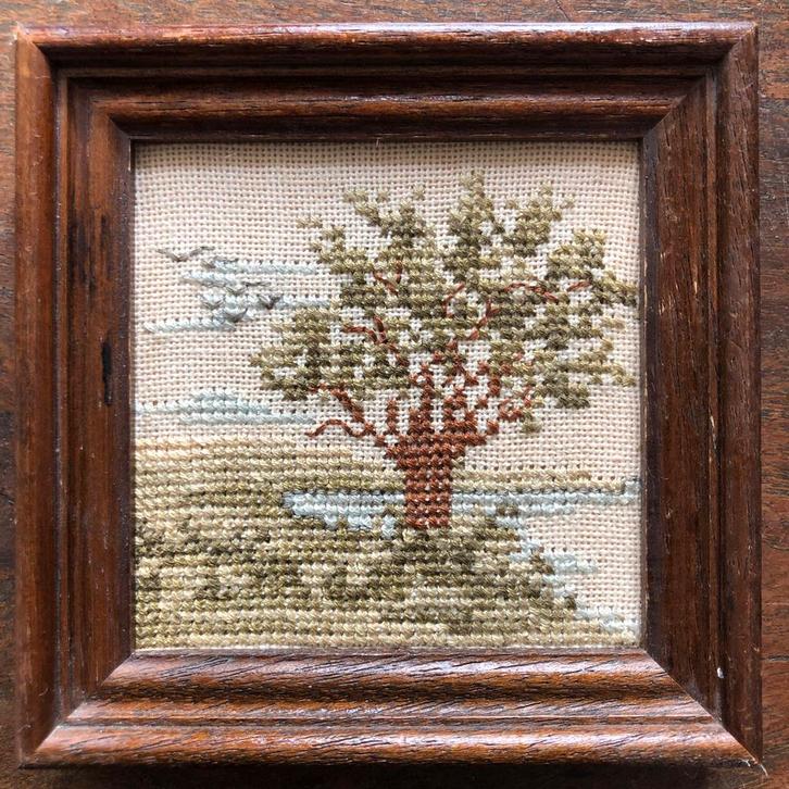 Handgemaakt Borduurwerk - Boom in Lijst, Antiek en Kunst, Kunst | Overige Kunst, Ophalen of Verzenden
