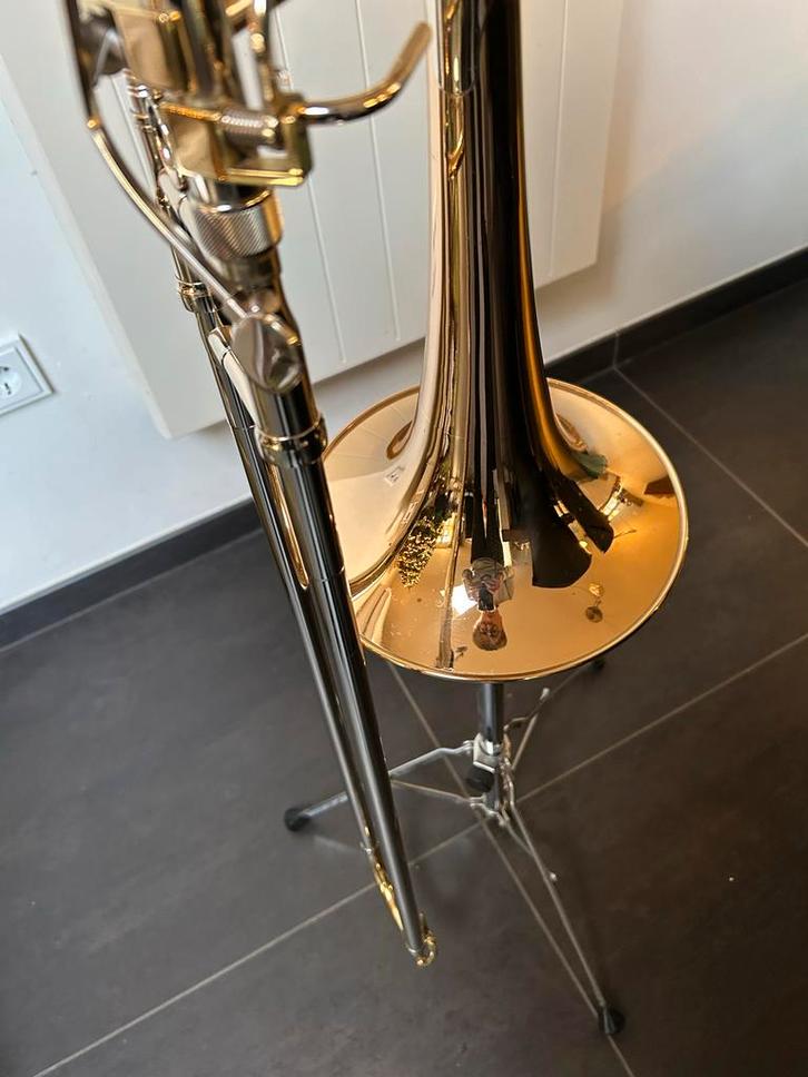 King 7B Bas Trombone - Zeer goede staat., Muziek en Instrumenten, Blaasinstrumenten | Trombones, Gebruikt, Bas, Met koffer, Ophalen of Verzenden