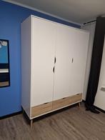 Slaapkamerkast met bijpassende nachtkastje, Ophalen, 150 tot 200 cm, Zo goed als nieuw, 150 tot 200 cm