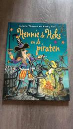 Hennie de heks en de piraten, Boeken, Valerie Thomas en Korky Paul, Ophalen of Verzenden, Zo goed als nieuw