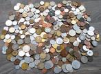 Ongeveer 2 kilo Wereld Munten periode omstreeks 1920 - 2000