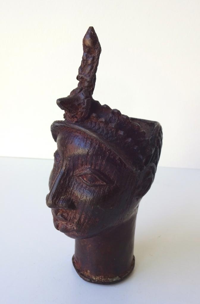 Bronzen beeld van hoofd van man met hoofdtooi 3037-b, Antiek en Kunst, Antiek | Koper en Brons, Brons, Ophalen of Verzenden