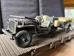 Gonio 1:24 jeep met aanhanger en mitrailleur, Hobby en Vrije tijd, Modelauto's | 1:24, Ophalen of Verzenden, Zo goed als nieuw