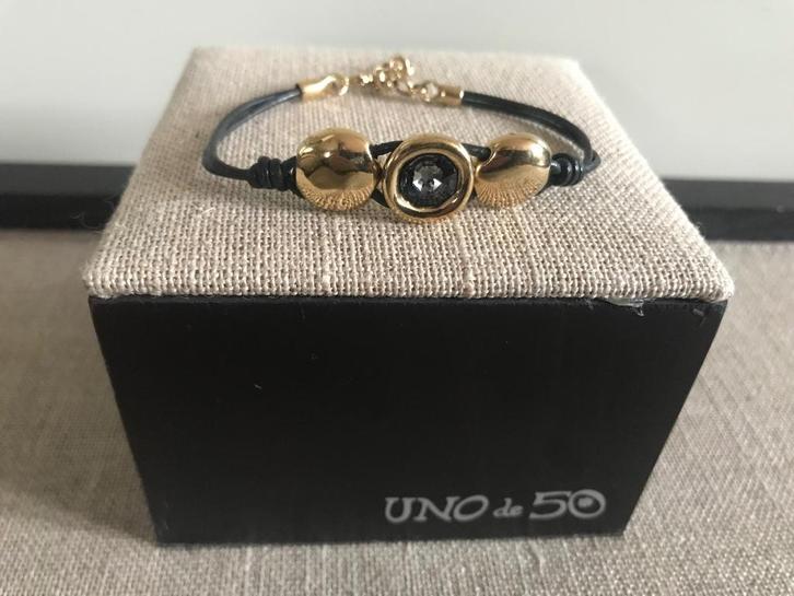 Uno de 50 armband (93) gold Too Much, Sieraden, Tassen en Uiterlijk, Armbanden, Nieuw, Overige materialen, Goud, Met kristal, Ophalen of Verzenden