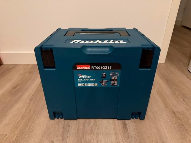 Makita RT001GZ15 40V MAX XGT freesmachine set NIEUW in Mbox, Doe-het-zelf en Verbouw, Gereedschap | Freesmachines, Nieuw, Accu