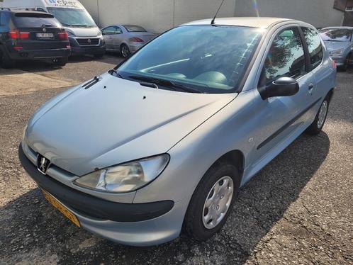 Peugeot 206 1.1 XR 3D 2001 Grijs, Auto's, Peugeot, Bedrijf, Airbags, Android Auto, Bluetooth, Metallic lak, Radio, Startonderbreker