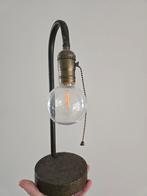 Industrieel lampje met sfeerlicht peer, Huis en Inrichting, Lampen | Tafellampen, Ophalen, Minder dan 50 cm