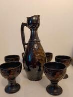 Roemeens aardenwerk karaf en 6 bekers, Antiek en Kunst, Antiek | Keramiek en Aardewerk, Ophalen of Verzenden
