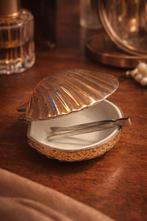Vintage pillendoosje schelpvorm – verzilverd – met pincet, Ophalen of Verzenden
