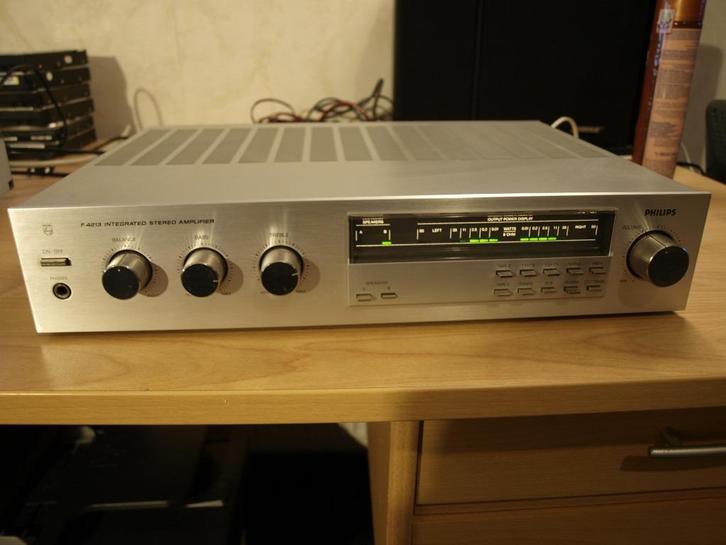Philips F4213 stereo versterker "in nette conditie", Audio, Tv en Foto, Versterkers en Receivers, Zo goed als nieuw, Stereo, 60 tot 120 watt