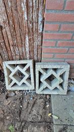 Gratis 2 stenen/muurelementen 30x30x10, Tuin en Terras, Ophalen, Gebruikt, Minder dan 180 cm, Overige typen