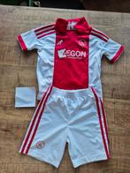 Ajax voetbal tenue maat 104, Ophalen of Verzenden, Zo goed als nieuw, Jongen of Meisje, Sport- of Zwemkleding