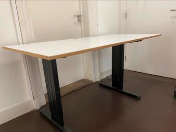 bureau gratis ophalen Den Haag