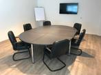 Vergadertafel ovaal voor 6 personen, of rond voor 4 personen, Vergader- of Presentatieruimte, Ophalen, Gebruikt, Tafel