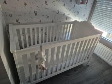 Baby Peuter ledikant in perfecte staat beschikbaar voor biedingen