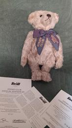 2011 Steiff 421143 Club Bear 2011, 30cm NIEUWSTAAT, RichardSteiffstrasse, Steiff, Steiff, Stoffen beer