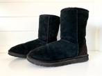 Zwarte UGG Laarzen - Maat 39 classic, Ophalen of Verzenden, Gedragen, Zwart, Hoge laarzen