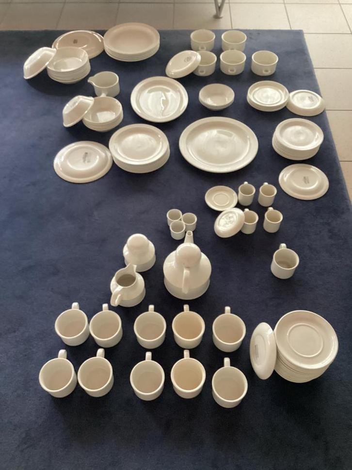 Stonehenge Midwinter Servies - 75 delig, Huis en Inrichting, Keuken | Servies, Zo goed als nieuw, Compleet servies, Overige stijlen